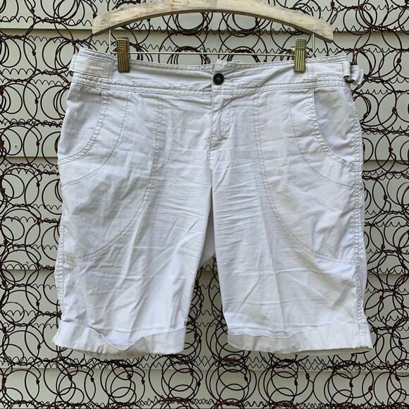 Lucy Khaki Beige Grey Cuffed Hiking Shorts Size 6 - Picture 1 of 7